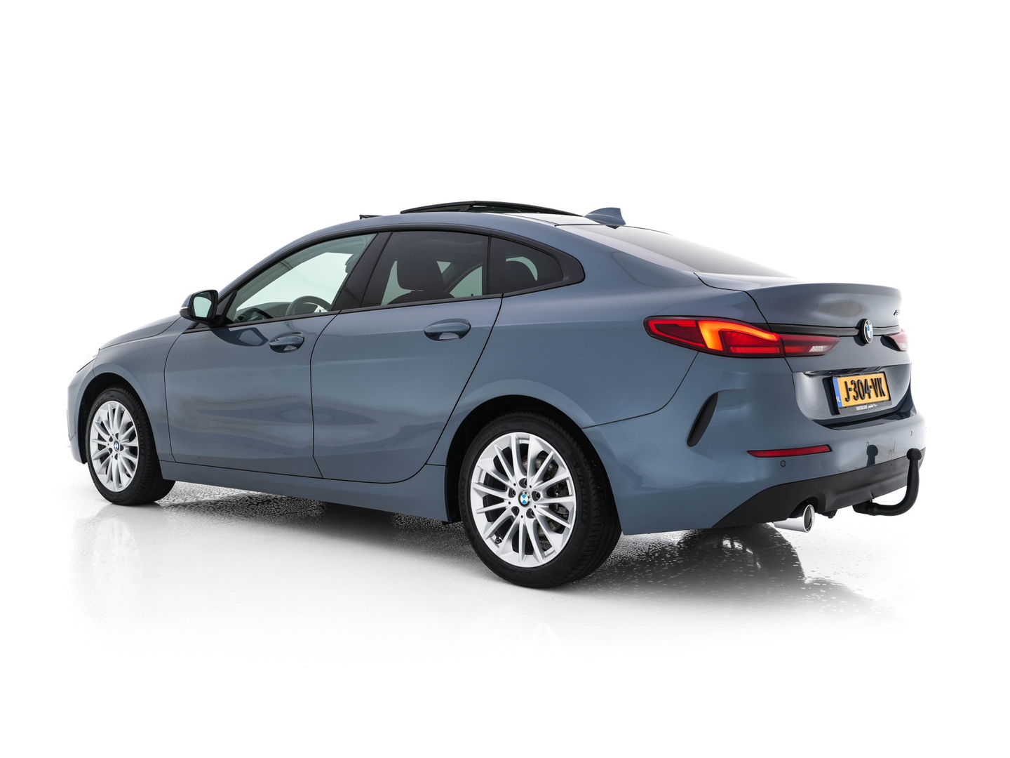 BMW 2 Serie Gran Coupé 218i High Executive Aut. *PANO | FULL-LEATHER | FULL-LED | ADAPTIVE-CRUISE | DIGI-COCKPIT | SPORT-SEATS | NAVI-FULLMAP | DAB+ | ECC | PDC | 17''ALU | TOWBAR*