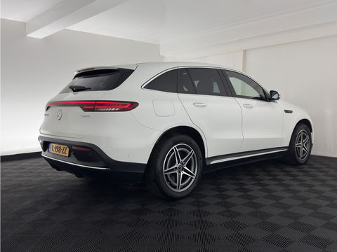 Mercedes-Benz EQC 400 4MATIC 80 kWh AMG (INCL-BTW) Aut. *PANO | BURMESTER-SURROUND | DISTRONIC | LEATHER-MICROFIBRE | FULL-LED | TOP-VIEW | WIDE-SCREEN-COCKPIT | KEYLESS | AIR-SUSPENSION | SPORT-SEATS | 19''ALU*