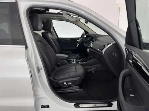 BMW iX3 Executive 80 kWh [ 3-Fase ] (INCL.BTW) Aut. *PANO | FULL-LEATHER | ADAPTIVE-CRUISE | FULL-LED | BLIND-SPOT | MEMORY-PACK | DIGI-COCKPIT | HEATED-COMFORTSEATS | CAMERA | DAB+ | NAVI-FULLMAP | 19''ALU*