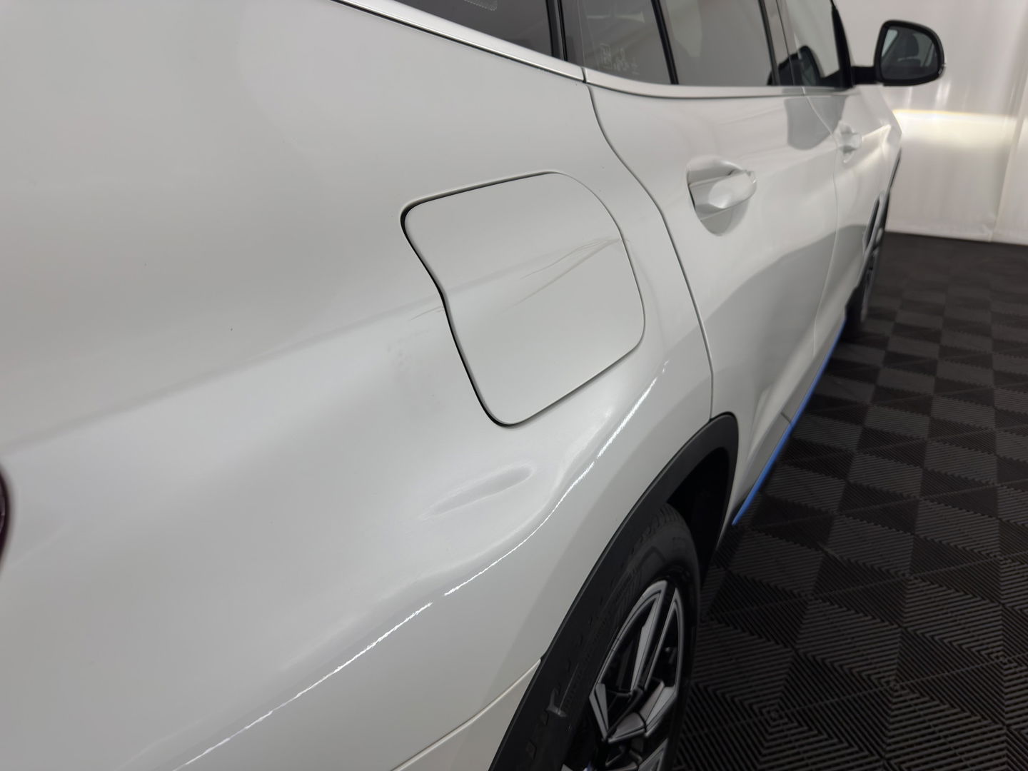 BMW iX3 Executive 80 kWh [ 3-Fase ] { SOH-96% } (INCL.BTW) Aut. *PANO | FULL-LEATHER | ADAPTIVE-CRUISE | FULL-LED | BLIND-SPOT | MEMORY-PACK | DIGI-COCKPIT | HEATED-COMFORTSEATS | CAMERA | DAB+ | NAVI-FULLMAP | 19''ALU*