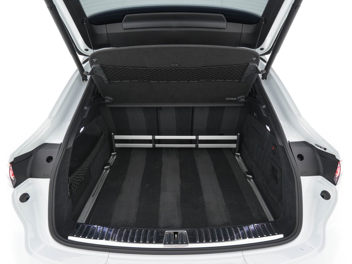 Porsche Cayenne 4.0 Turbo Coupé Aut. *CERAMIC-BRAKES | HEAD-UP | CARBON-PACK | NIGHT-VISION | ADAPTIVE-CRUISE | BLIND-SPOT | SOFT-CLOSE | BURMESTER | LEATHER-FABRIC | MEMORY-PACK | HEATED-SPORTSEATS | TOP-VIEW | KEYLESS | F