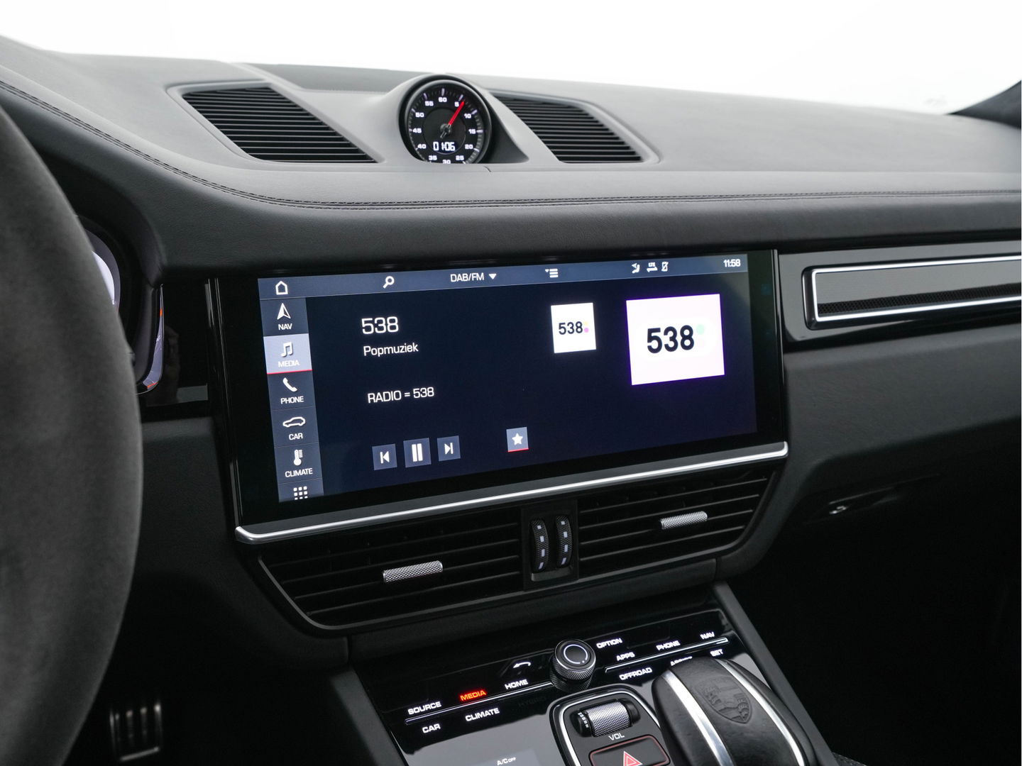 Porsche Cayenne 4.0 Turbo Coupé Aut. *CERAMIC-BRAKES | HEAD-UP | CARBON-PACK | NIGHT-VISION | ADAPTIVE-CRUISE | BLIND-SPOT | SOFT-CLOSE | BURMESTER | LEATHER-FABRIC | MEMORY-PACK | HEATED-SPORTSEATS | TOP-VIEW | KEYLESS | F