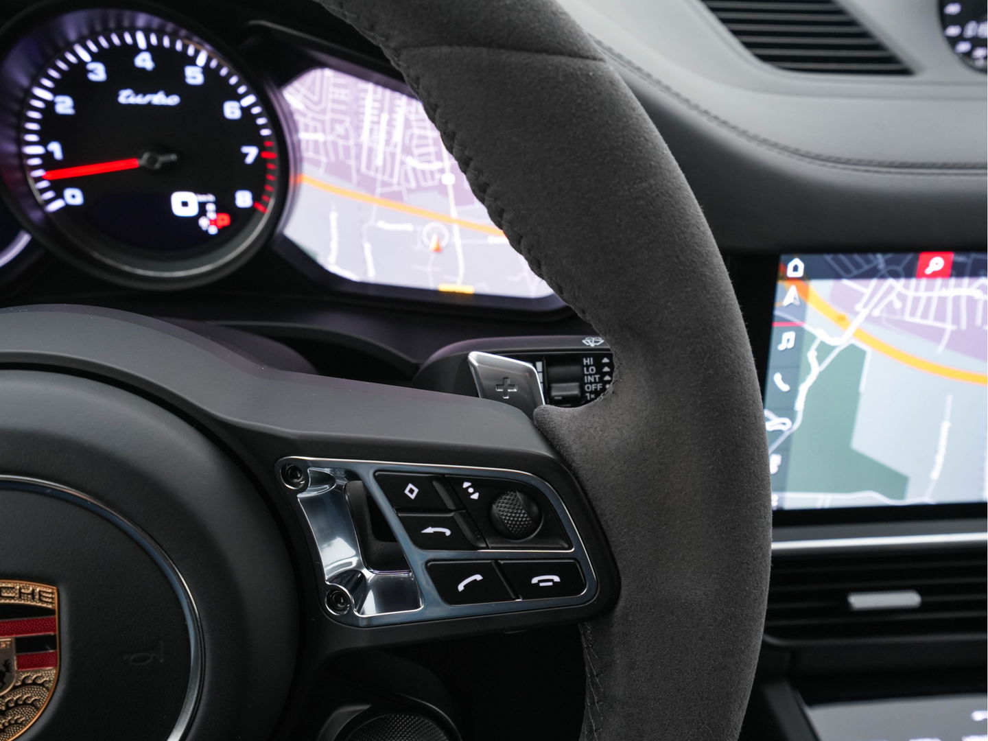 Porsche Cayenne 4.0 Turbo Coupé Aut. *CERAMIC-BRAKES | HEAD-UP | CARBON-PACK | NIGHT-VISION | ADAPTIVE-CRUISE | BLIND-SPOT | SOFT-CLOSE | BURMESTER | LEATHER-FABRIC | MEMORY-PACK | HEATED-SPORTSEATS | TOP-VIEW | KEYLESS | F