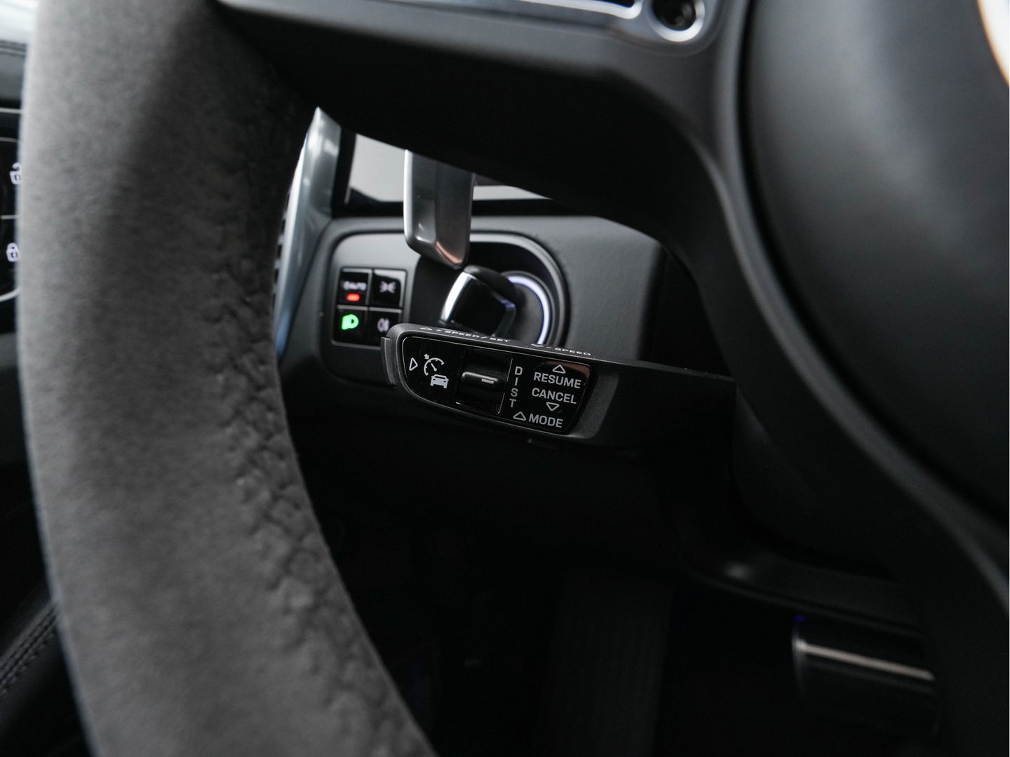 Porsche Cayenne 4.0 Turbo Coupé Aut. *CERAMIC-BRAKES | HEAD-UP | CARBON-PACK | NIGHT-VISION | ADAPTIVE-CRUISE | BLIND-SPOT | SOFT-CLOSE | BURMESTER | LEATHER-FABRIC | MEMORY-PACK | HEATED-SPORTSEATS | TOP-VIEW | KEYLESS | F