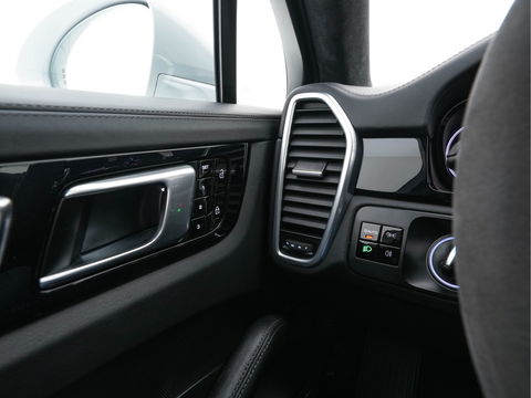 Porsche Cayenne 4.0 Turbo Coupé Aut. *CERAMIC-BRAKES | HEAD-UP | CARBON-PACK | NIGHT-VISION | ADAPTIVE-CRUISE | BLIND-SPOT | SOFT-CLOSE | BURMESTER | LEATHER-FABRIC | MEMORY-PACK | HEATED-SPORTSEATS | TOP-VIEW | KEYLESS | F