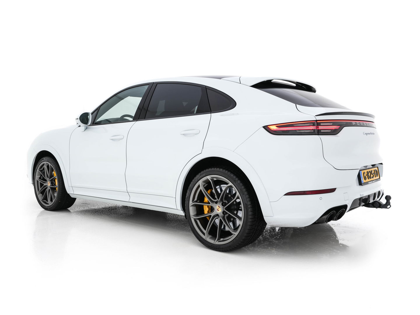 Porsche Cayenne 4.0 Turbo Coupé Aut. *CERAMIC-BRAKES | HEAD-UP | CARBON-PACK | NIGHT-VISION | ADAPTIVE-CRUISE | BLIND-SPOT | SOFT-CLOSE | BURMESTER | LEATHER-FABRIC | MEMORY-PACK | HEATED-SPORTSEATS | TOP-VIEW | KEYLESS | F