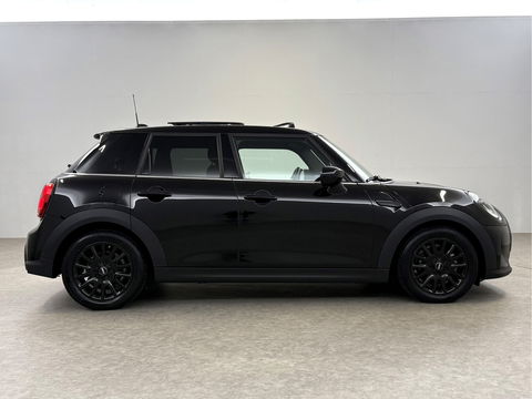 MINI Cooper 1.5 Cooper Business Edition | Pano | Sfeerverl. | Carplay | Cruise | Parkeersens. | Navi | NAP