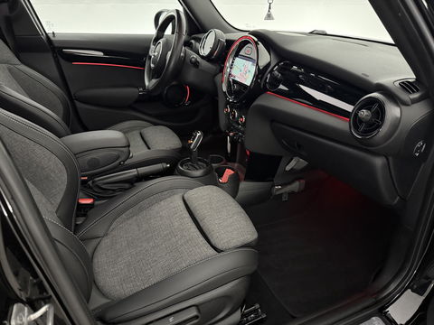 MINI Cooper 1.5 Cooper Business Edition | Pano | Sfeerverl. | Carplay | Cruise | Parkeersens. | Navi | NAP