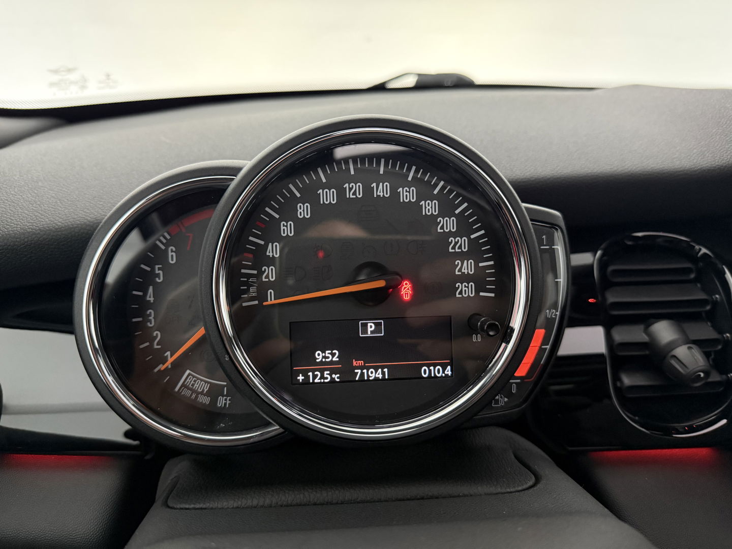 MINI Cooper 1.5 Cooper Business Edition | Pano | Sfeerverl. | Carplay | Cruise | Parkeersens. | Navi | NAP