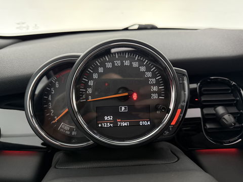 MINI Cooper 1.5 Cooper Business Edition | Pano | Sfeerverl. | Carplay | Cruise | Parkeersens. | Navi | NAP