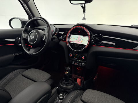 MINI Cooper 1.5 Cooper Business Edition | Pano | Sfeerverl. | Carplay | Cruise | Parkeersens. | Navi | NAP