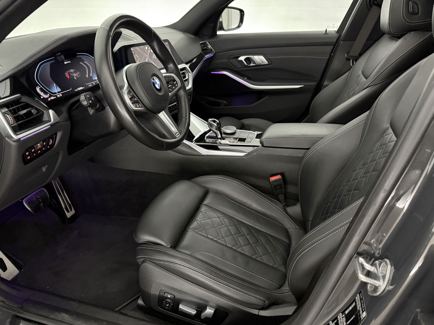 BMW 3-serie 330e eDrive 292PK M-Sport | Pano | HuD | 360° | Sfeer | Virtual | Memory | Adap. Cruise | Carplay | Keyless | NAP