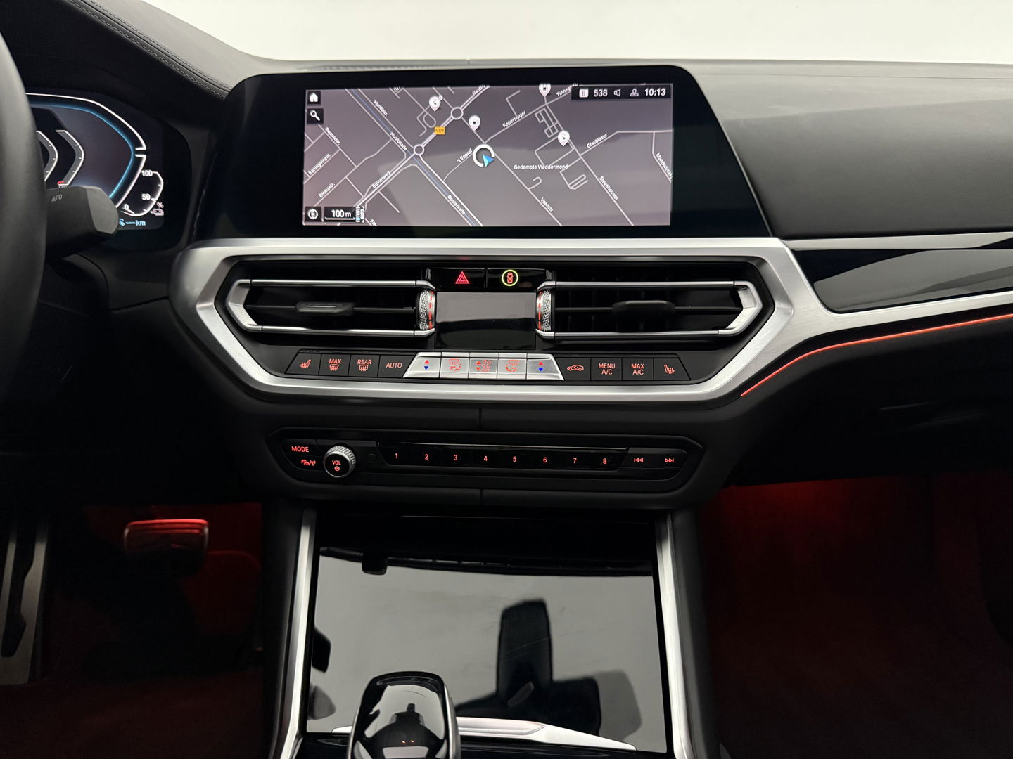 BMW 3-serie 330e eDrive 292PK M-Sport | Pano | HuD | 360° | Sfeer | Virtual | Memory | Adap. Cruise | Carplay | Keyless | NAP