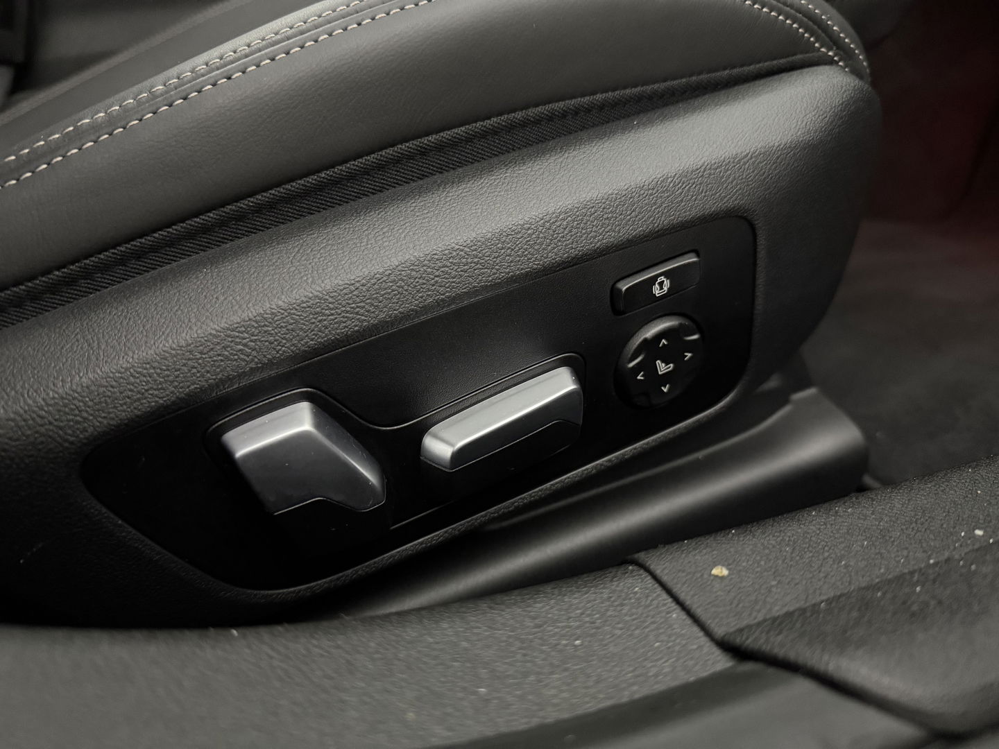 BMW 3-serie 330e eDrive 292PK M-Sport | Pano | HuD | 360° | Sfeer | Virtual | Memory | Adap. Cruise | Carplay | Keyless | NAP