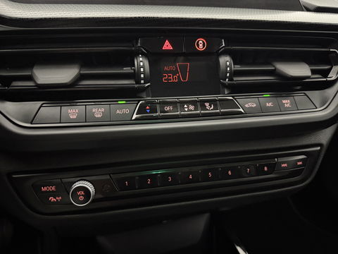 BMW 1-serie 118i | Camera | Sfeer | Virtual | Carplay | Cruise | Parkeersens. | NAP