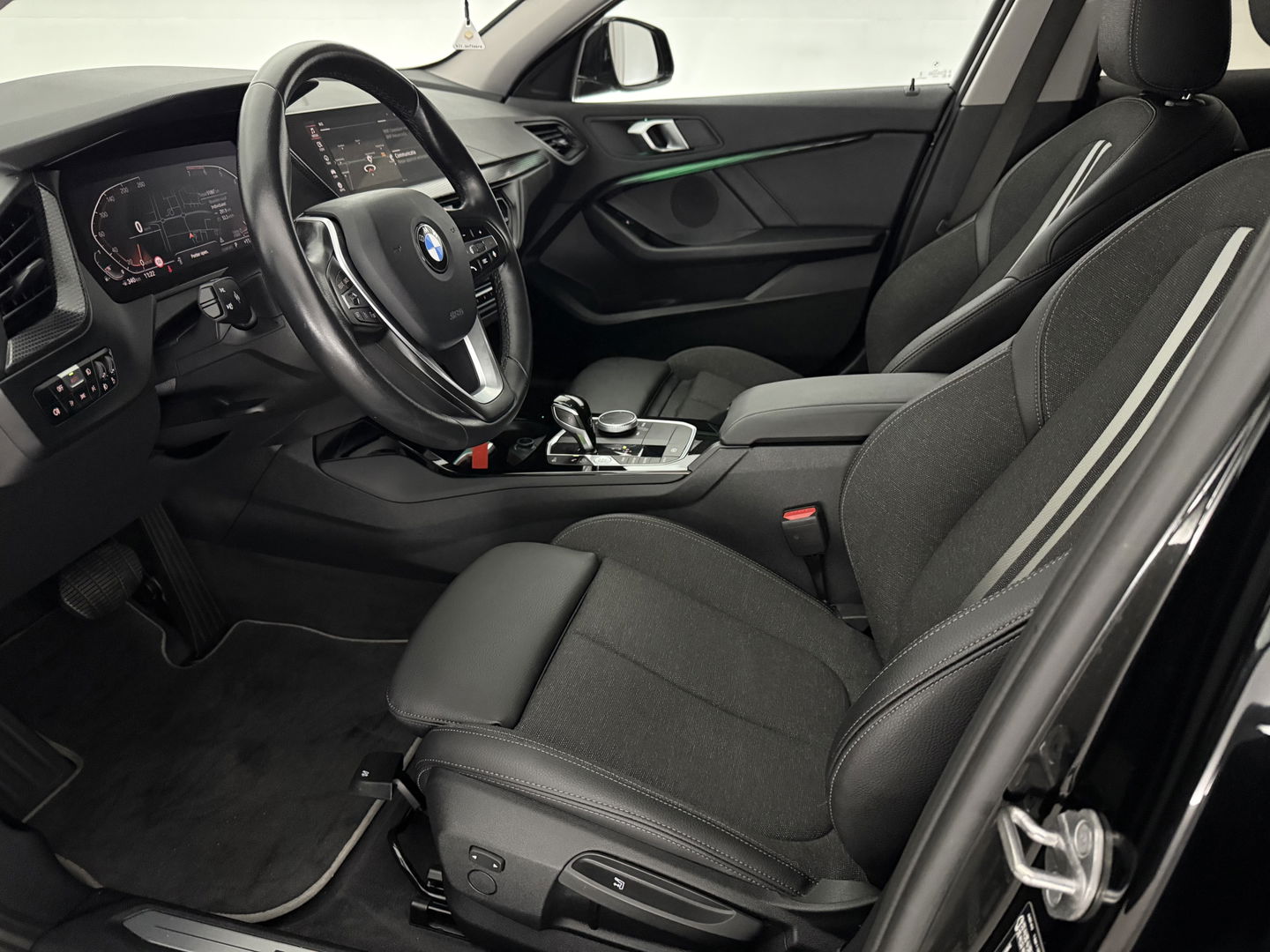 BMW 1-serie 118i | Camera | Sfeer | Virtual | Carplay | Cruise | Parkeersens. | NAP