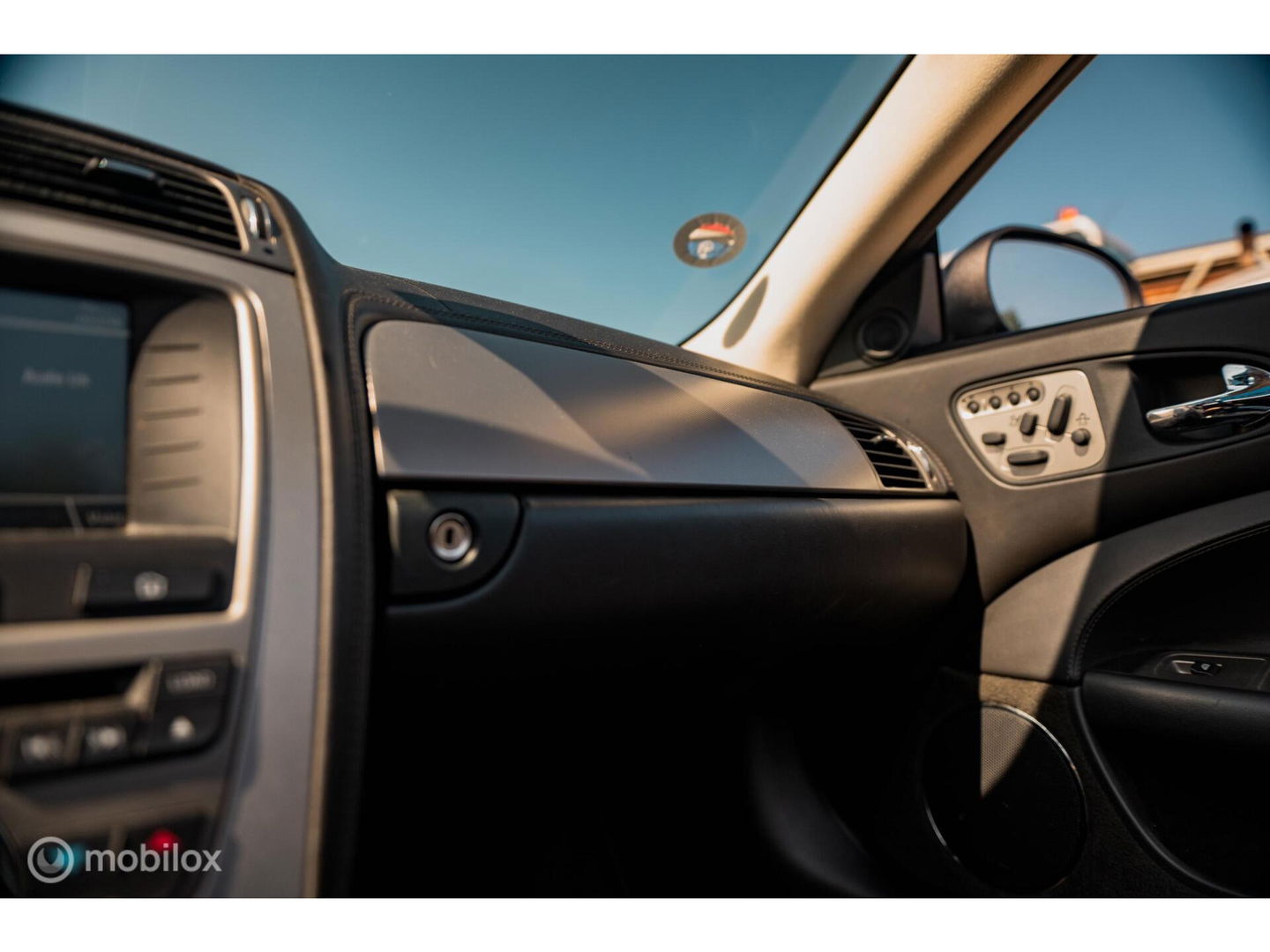 Jaguar XK 4.2 V8 Convertible - NL AUTO