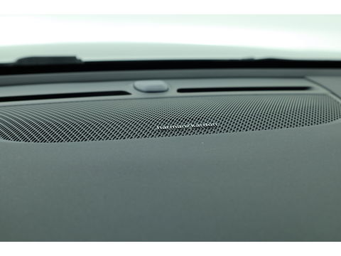 Volvo XC40 1.5 T4 Plug-in hybrid Plus Dark | Facelift | 5.846km | Tailord Wool | H&K Audio | elek. stoelen | ACC |