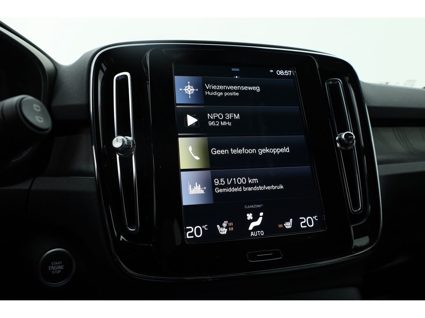 Volvo XC40 1.5 T4 Plug-in hybrid Plus Dark | Facelift | 5.846km | Tailord Wool | H&K Audio | elek. stoelen | ACC |