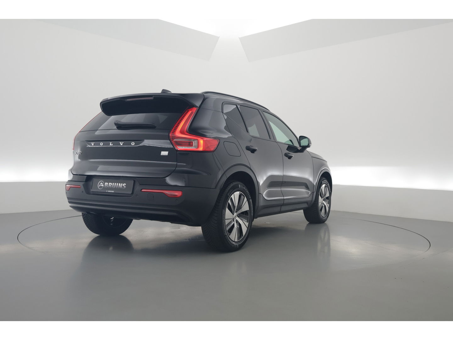 Volvo XC40 1.5 T4 Plug-in hybrid Plus Dark | Facelift | 5.846km | Tailord Wool | H&K Audio | elek. stoelen | ACC |