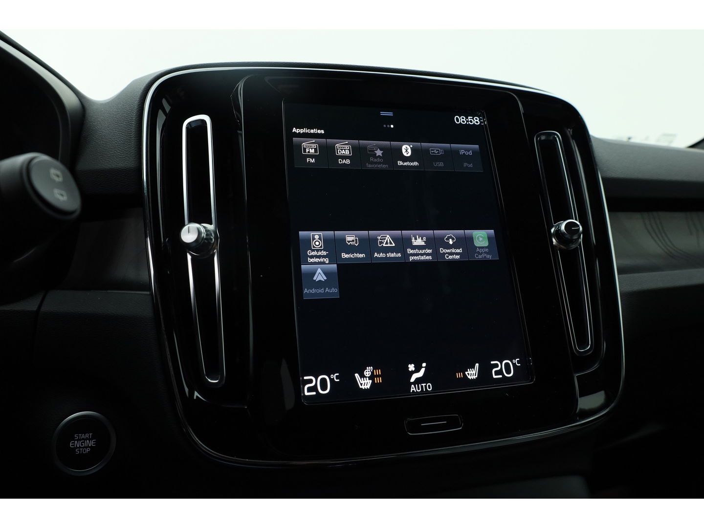 Volvo XC40 1.5 T4 Plug-in hybrid Plus Dark | Facelift | 5.846km | Tailord Wool | H&K Audio | elek. stoelen | ACC |