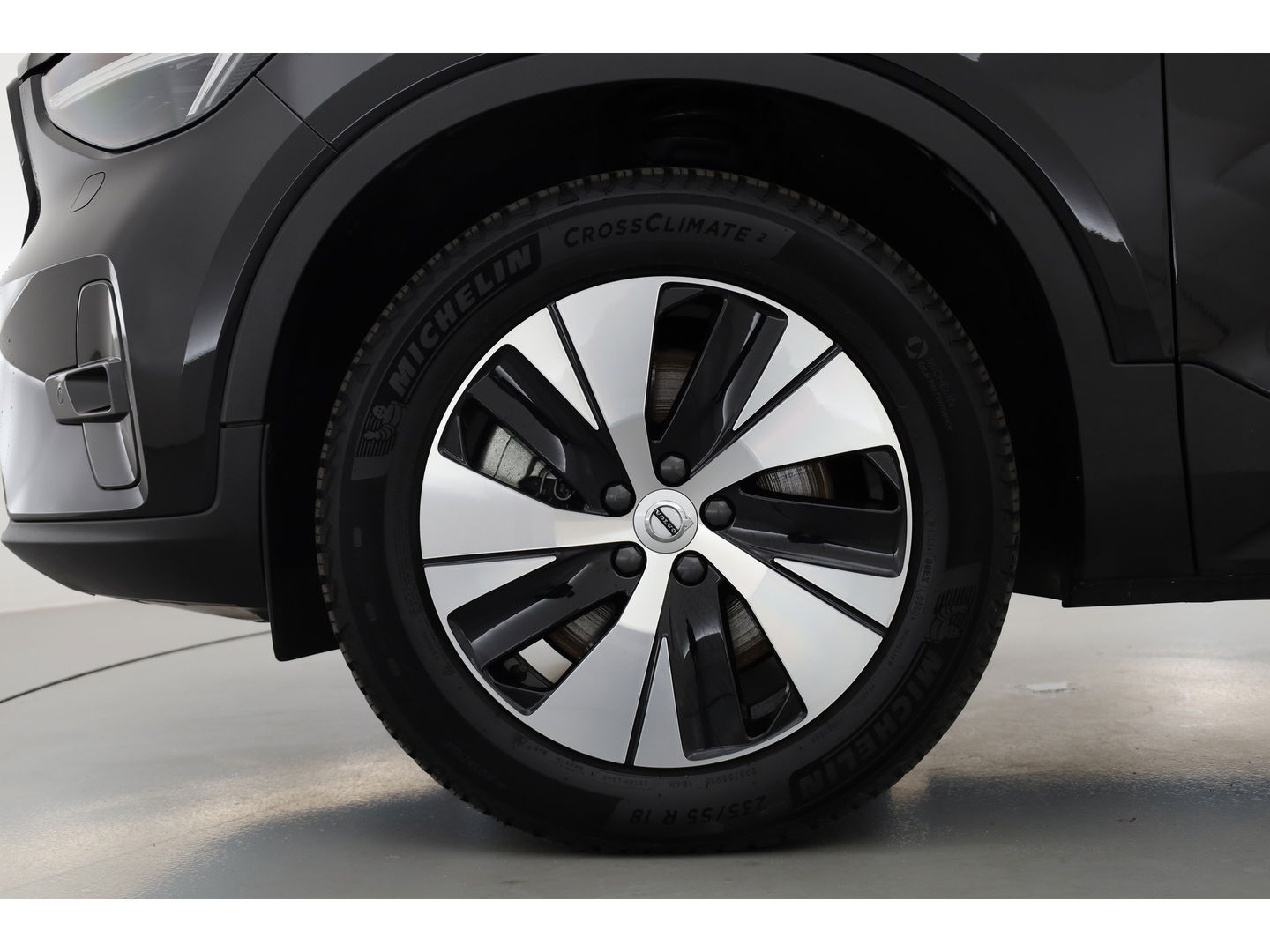 Volvo XC40 1.5 T4 Plug-in hybrid Plus Dark | Facelift | 5.846km | Tailord Wool | H&K Audio | elek. stoelen | ACC |