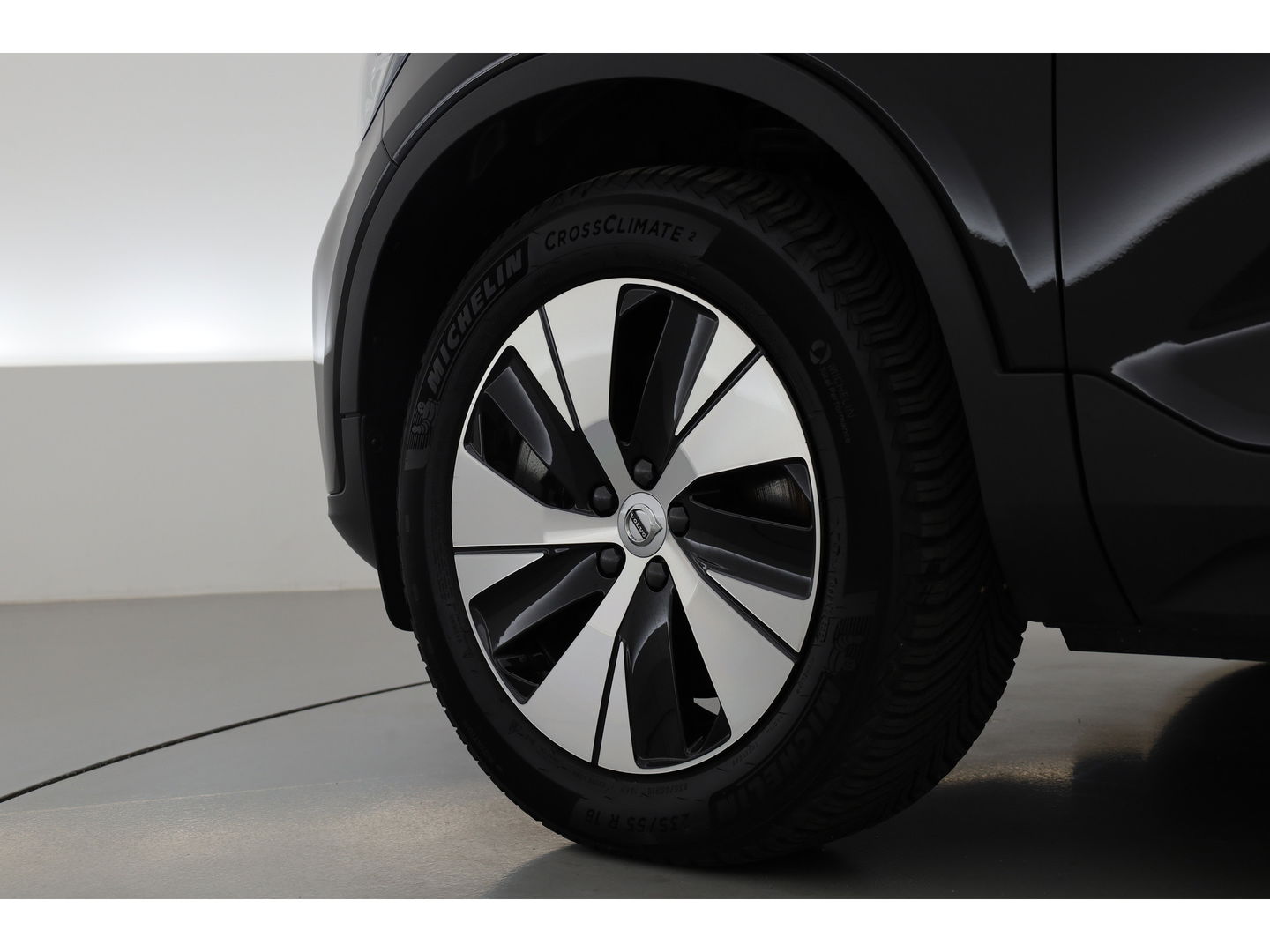 Volvo XC40 1.5 T4 Plug-in hybrid Plus Dark | Facelift | 5.846km | Tailord Wool | H&K Audio | elek. stoelen | ACC |