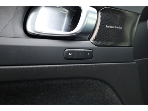 Volvo XC40 1.5 T4 Plug-in hybrid Plus Dark | Facelift | 5.846km | Tailord Wool | H&K Audio | elek. stoelen | ACC |