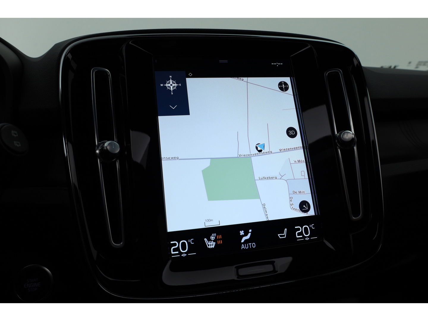 Volvo XC40 1.5 T4 Plug-in hybrid Ultimate Dark | Facelift | Pano-dak | H&K Audio | 20 inch | elek. stoelen | stoel + stuurverw. |