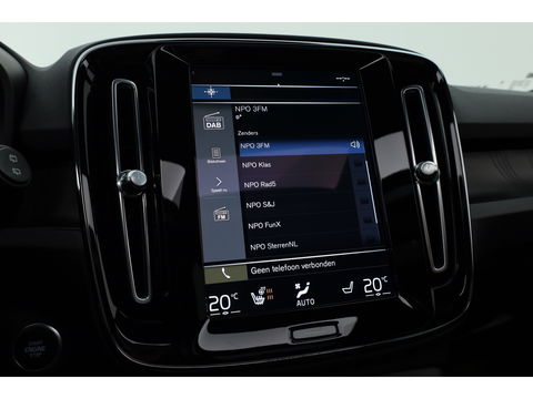 Volvo XC40 1.5 T4 Plug-in hybrid Ultimate Dark | Facelift | Pano-dak | H&K Audio | 20 inch | elek. stoelen | stoel + stuurverw. |