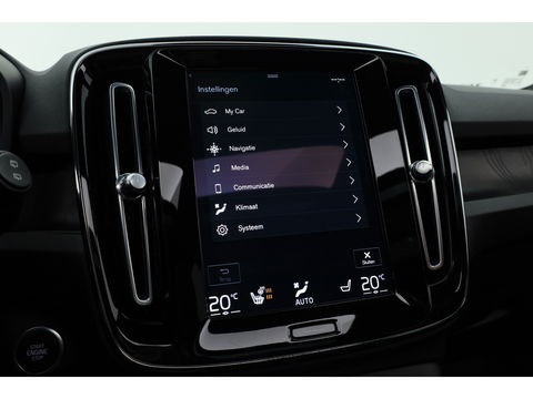 Volvo XC40 1.5 T4 Plug-in hybrid Ultimate Dark | Facelift | Pano-dak | H&K Audio | 20 inch | elek. stoelen | stoel + stuurverw. |