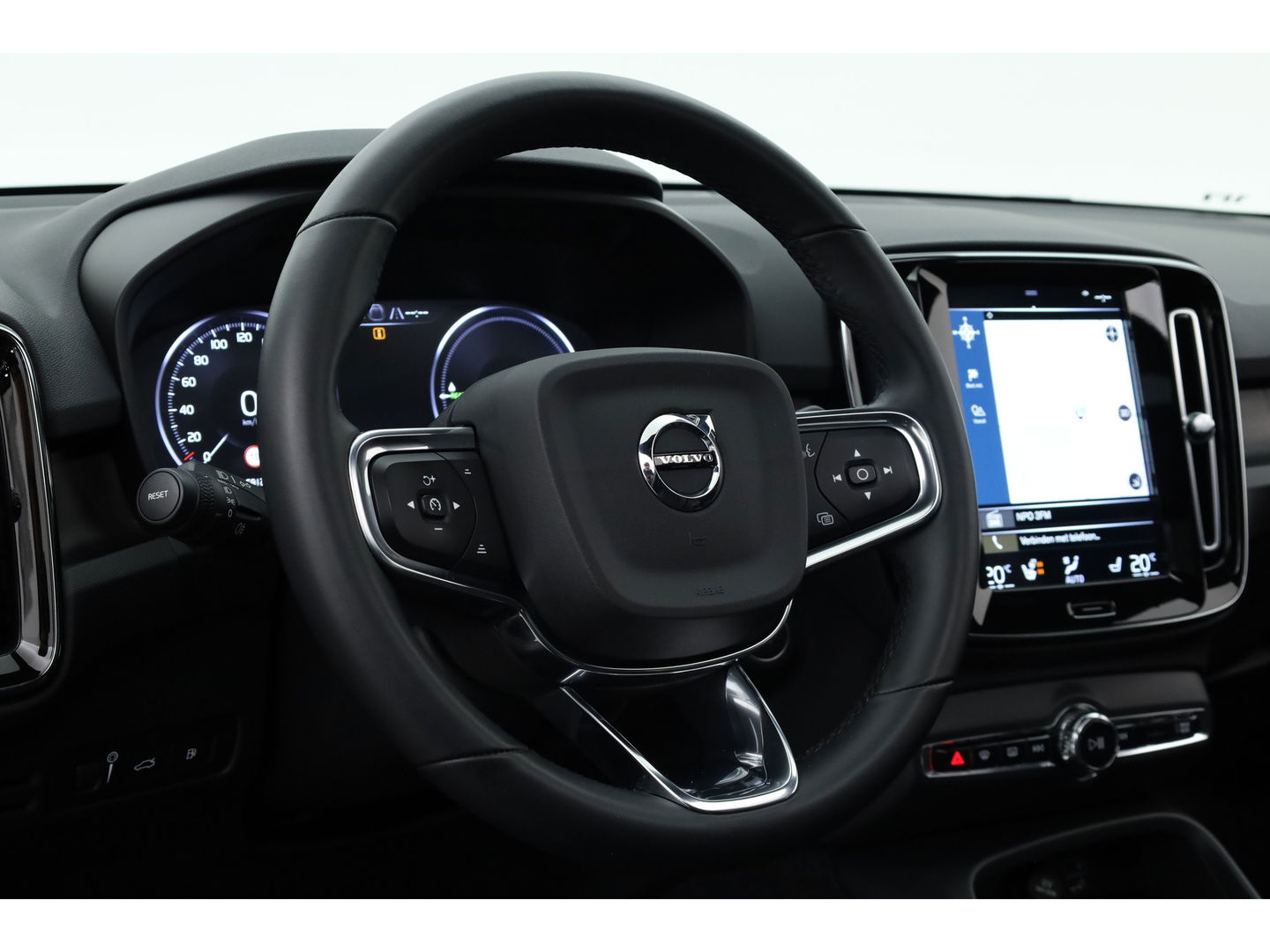 Volvo XC40 1.5 T4 Plug-in hybrid Ultimate Dark | Facelift | Pano-dak | H&K Audio | 20 inch | elek. stoelen | stoel + stuurverw. |