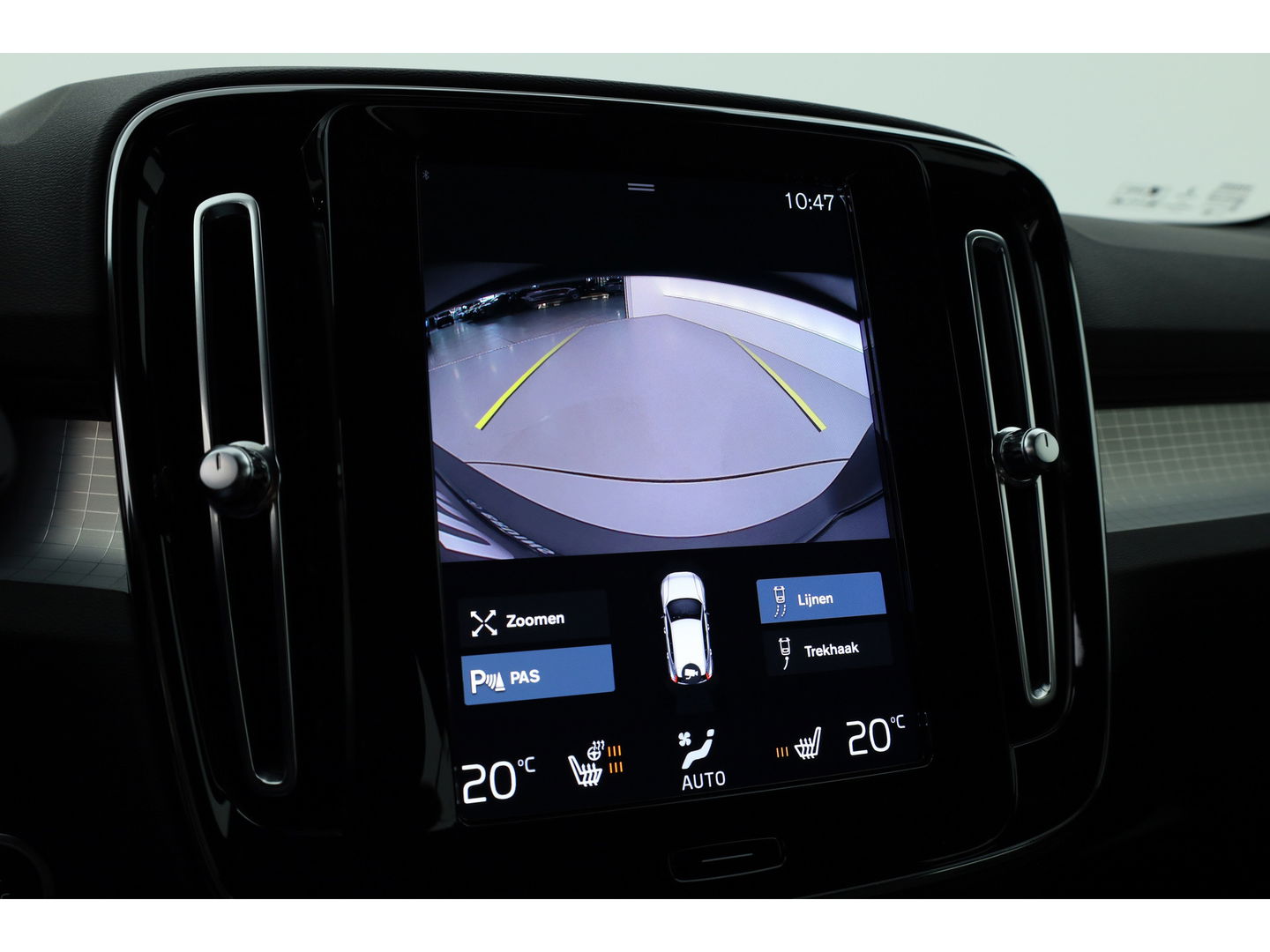 Volvo XC40 1.5 T5 Plug-in hybrid Plus Bright | Facelift | Trekhaak | H&K Audio | elek. stoelen + verwarm. |