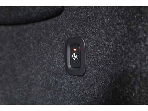 Volvo XC40 1.5 T5 Plug-in hybrid Plus Bright | Facelift | Trekhaak | H&K Audio | elek. stoelen + verwarm. |