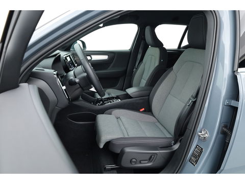 Volvo XC40 1.5 T5 Plug-in hybrid Plus Bright | Facelift | Trekhaak | H&K Audio | elek. stoelen + verwarm. |