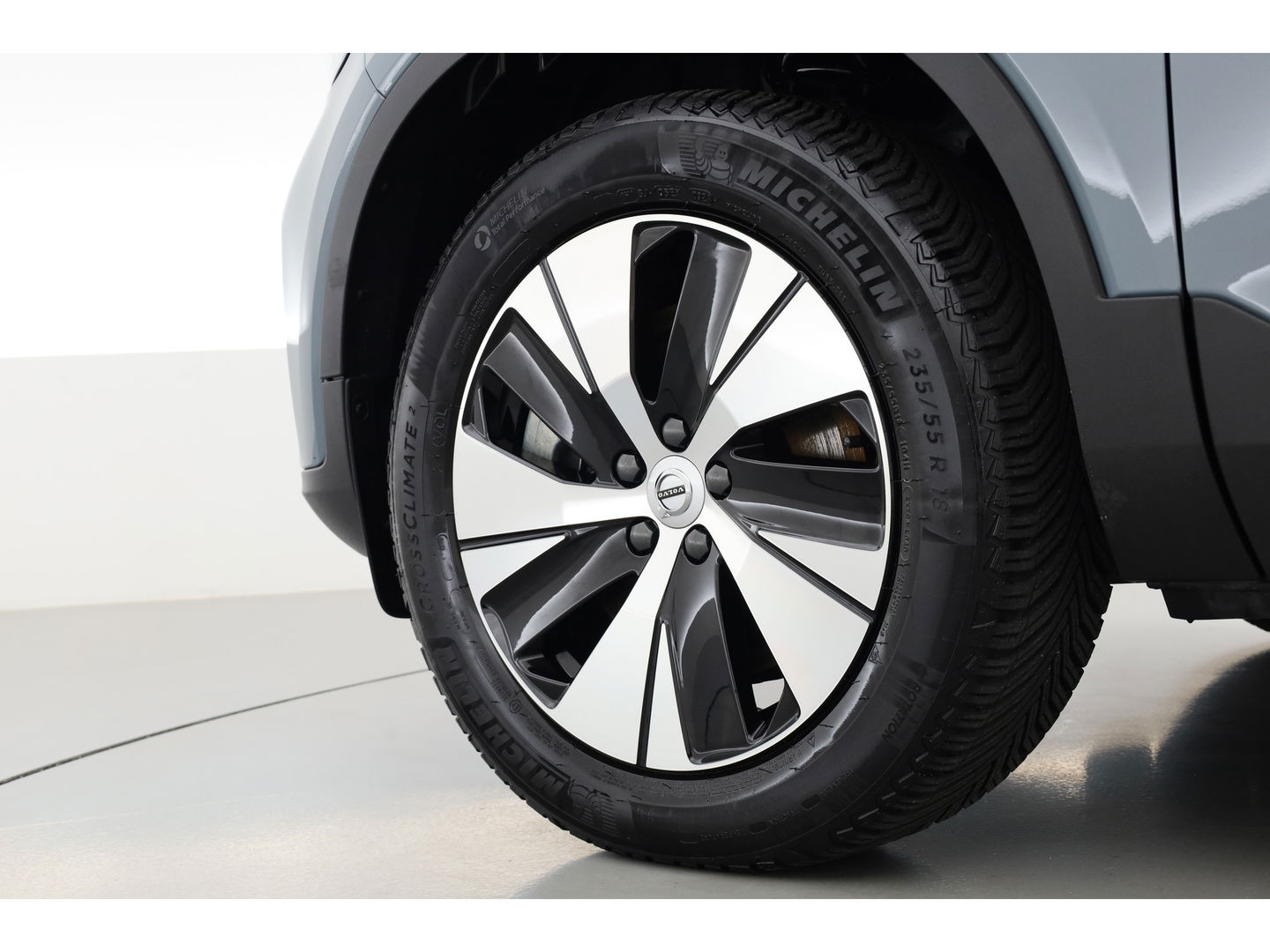 Volvo XC40 1.5 T5 Plug-in hybrid Plus Bright | Facelift | Trekhaak | H&K Audio | elek. stoelen + verwarm. |