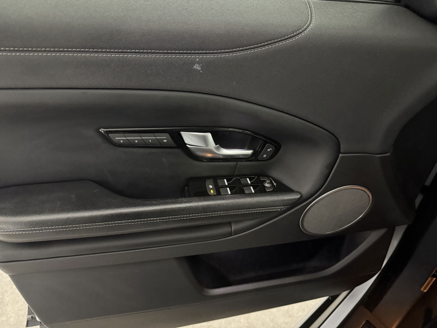 Land Rover Range Rover Evoque 2.0 eD4 Urban Series SE Dynamic | Pano | Camera | Cruise | Memory | Stoel/Stuur verw. | Navi | Keyless | NAP