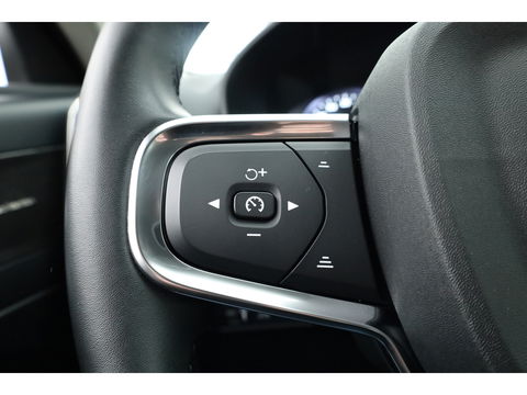 Volvo XC40 1.5 T5 Plug-in hybrid Plus Dark | Facelift | Leer | ACC | H&K Audio | elek. stoelen | Blis |