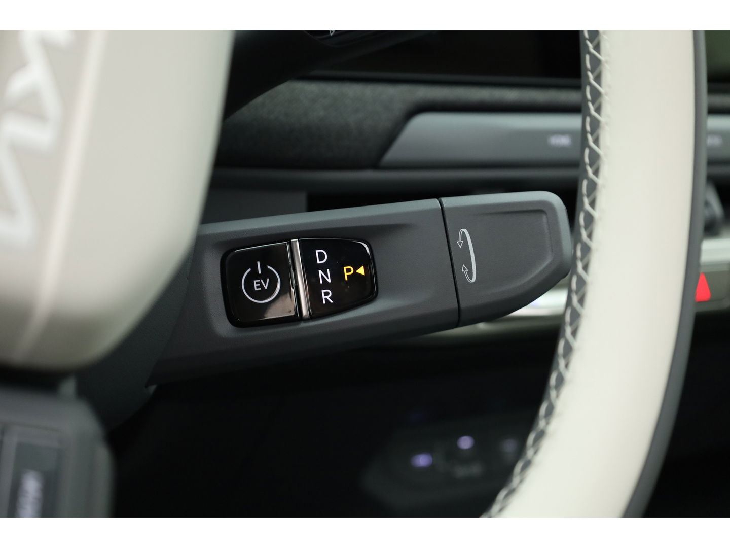 Kia EV3 GT-Line 81.4 kWh | Pano | HUD | Stoelventi. | Harman Kardon | 360cam | Vehicle-to-load