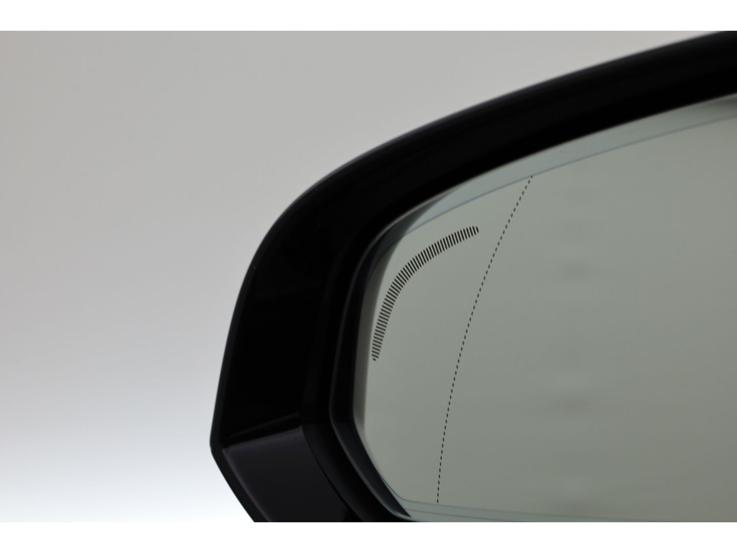 Volvo V60 2.0 B4 Plus Dark | Pano | Dodehoek | H&K | Adapt. Cruise | CarPlay | Trekhaak | All Season