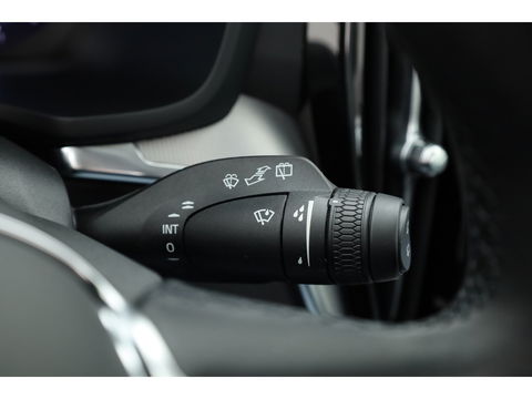 Volvo V60 2.0 B4 Plus Dark | Pano | Dodehoek | H&K | Adapt. Cruise | CarPlay | Trekhaak | All Season