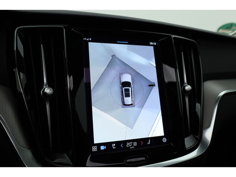 Volvo V60 2.0 B4 Plus Dark | Pano | Dodehoek | H&K | Adapt. Cruise | CarPlay | Trekhaak | All Season