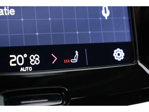 Volvo V60 2.0 B4 Plus Dark | Pano | Dodehoek | H&K | Adapt. Cruise | CarPlay | Trekhaak | All Season