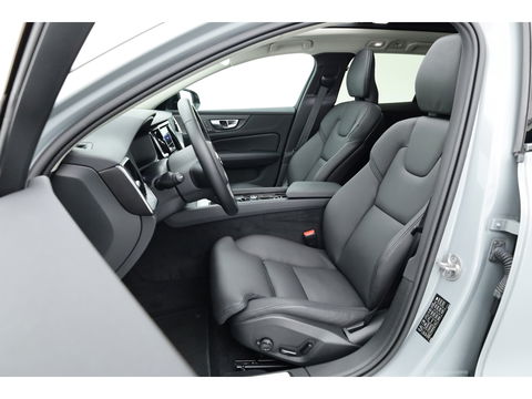 Volvo V60 2.0 B4 Plus Dark | Pano | Dodehoek | H&K | Adapt. Cruise | CarPlay | Trekhaak | All Season