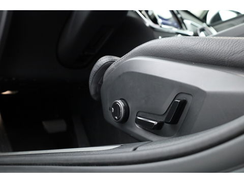 Volvo V60 2.0 B4 Plus Dark | Pano | Dodehoek | H&K | Adapt. Cruise | CarPlay | Trekhaak | All Season