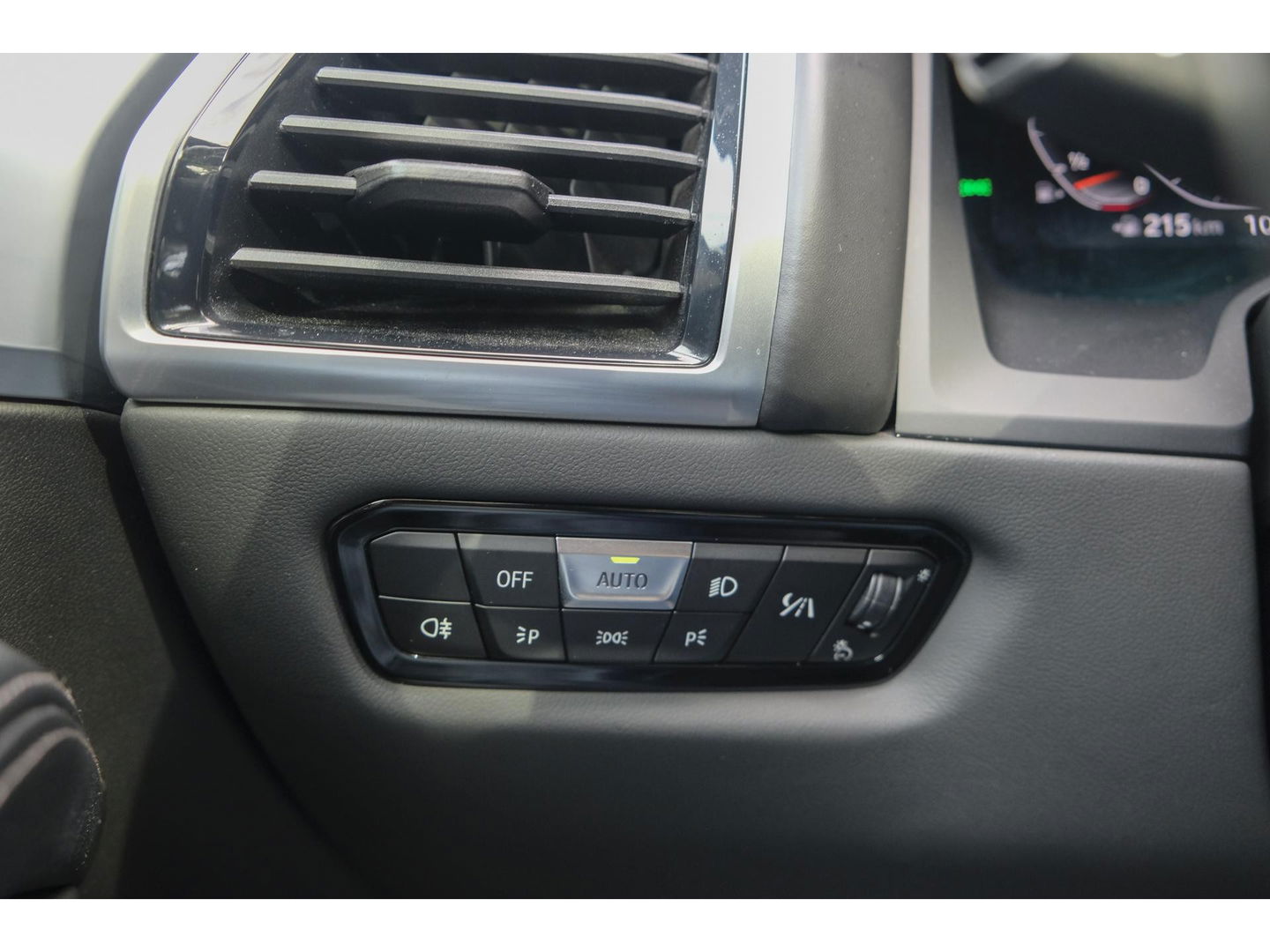 BMW 8 Serie Gran Coupé 840i 333pk M-sport xDrive Panoramadak M8 seats Bowers&Wilkins Stoelkoeling Aventurin Rot 20" LMV