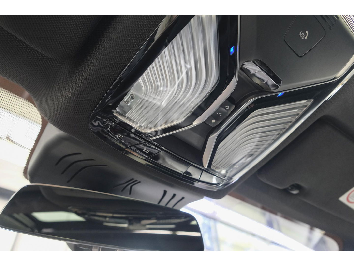 BMW 8 Serie Gran Coupé 840i 333pk M-sport xDrive Panoramadak M8 seats Bowers&Wilkins Stoelkoeling Aventurin Rot 20" LMV