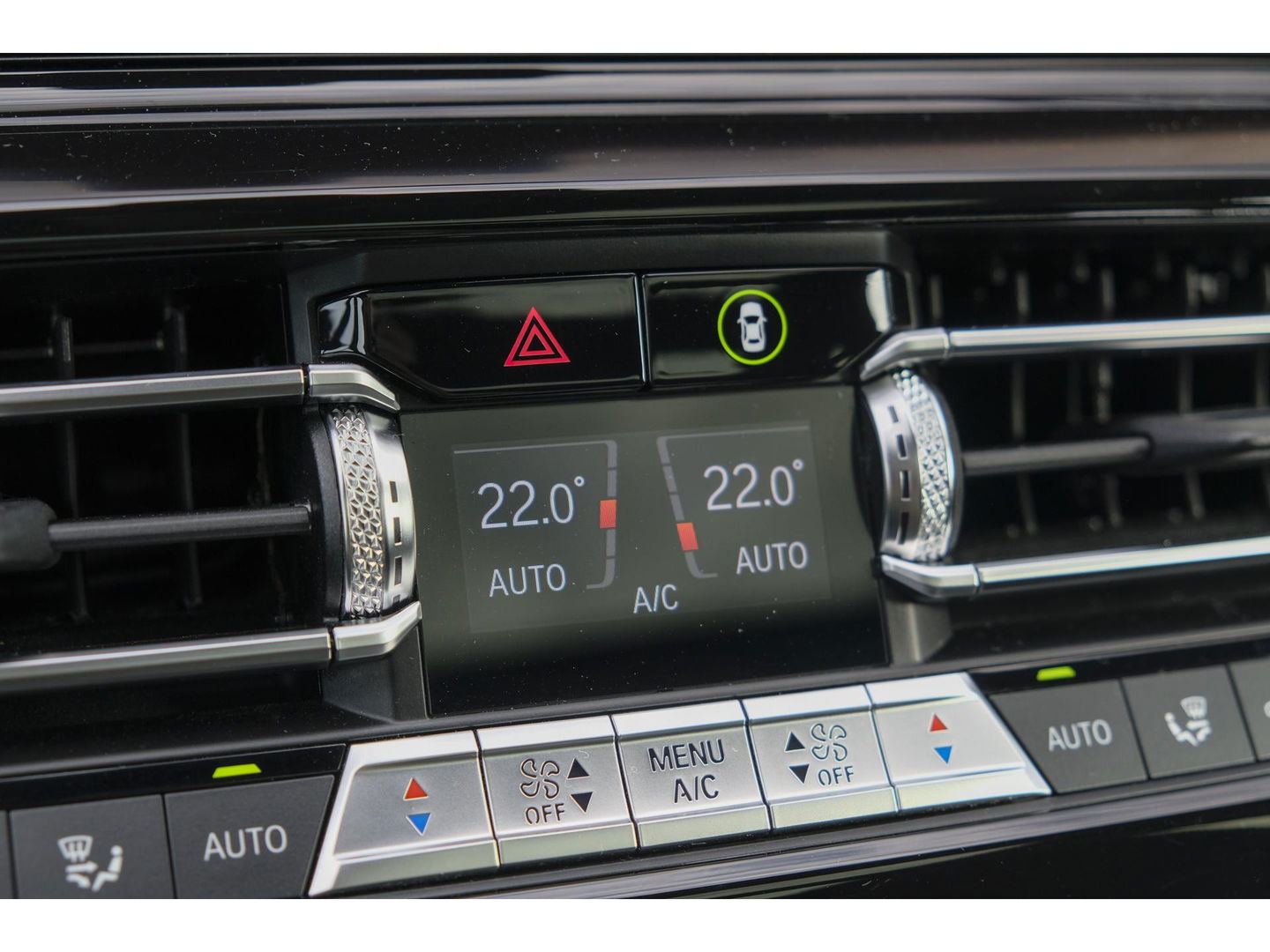 BMW 8 Serie Gran Coupé 840i 333pk M-sport xDrive Panoramadak M8 seats Bowers&Wilkins Stoelkoeling Aventurin Rot 20" LMV