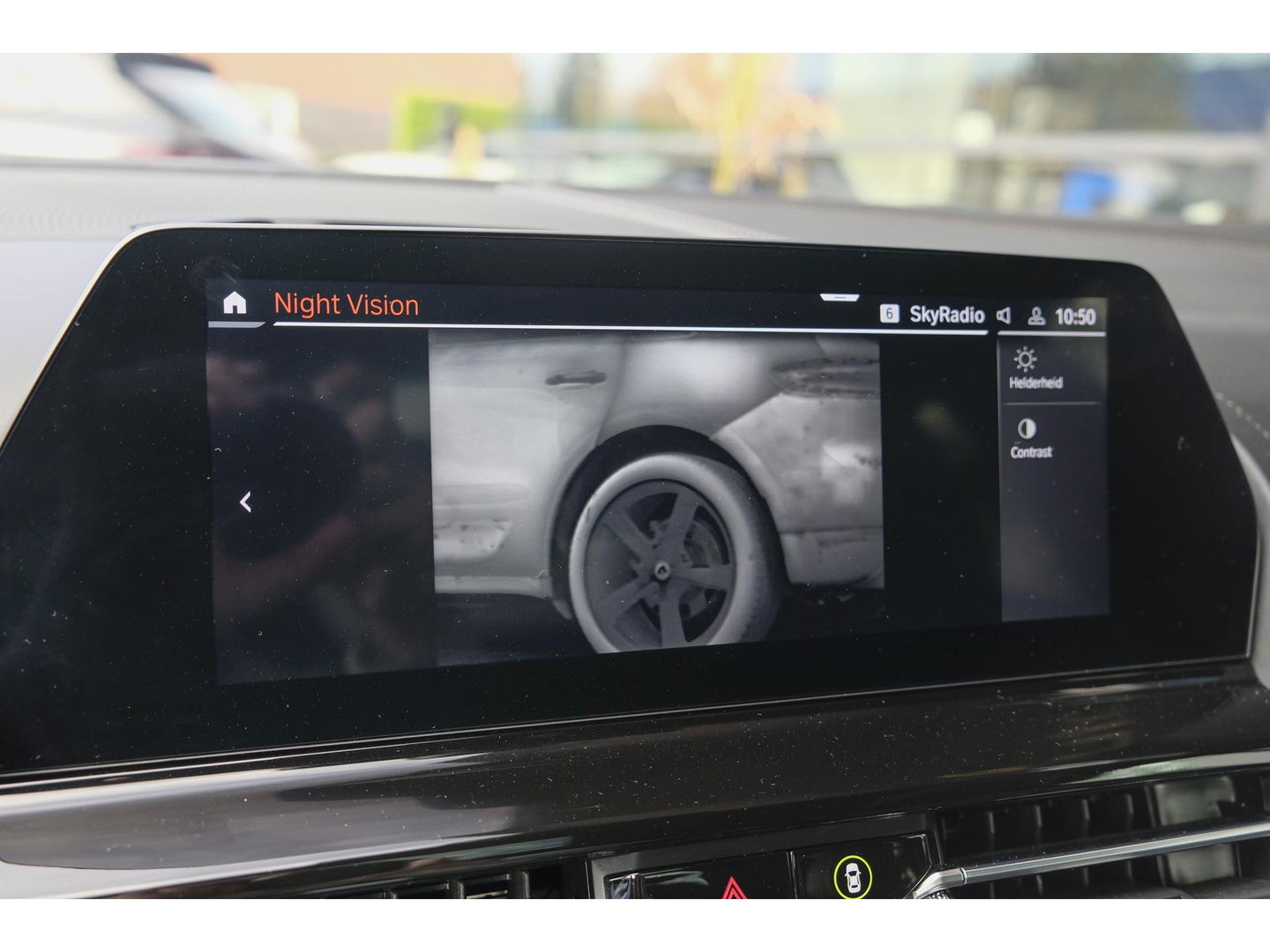 BMW 8 Serie Gran Coupé 840i 333pk M-sport xDrive Panoramadak M8 seats Bowers&Wilkins Stoelkoeling Aventurin Rot 20" LMV