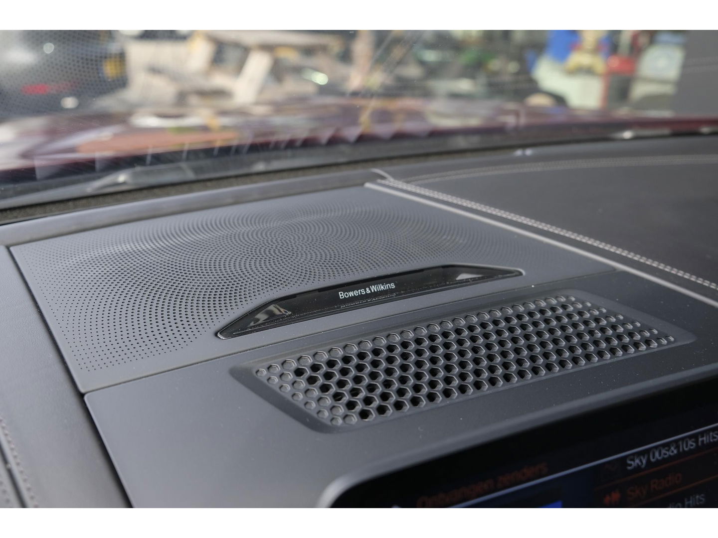 BMW 8 Serie Gran Coupé 840i 333pk M-sport xDrive Panoramadak M8 seats Bowers&Wilkins Stoelkoeling Aventurin Rot 20" LMV